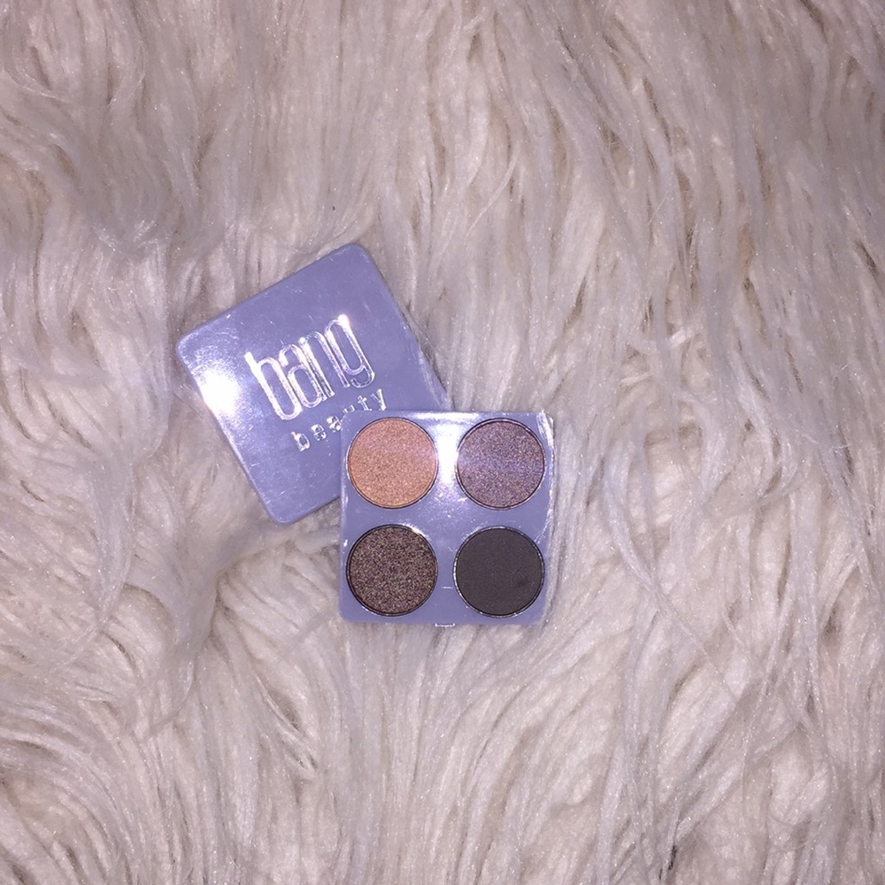 4 color eyeshadow pallet